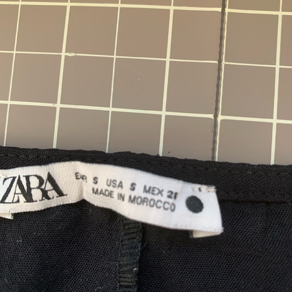 Zara cropped short sleeve black top. - Picture 4 of 6